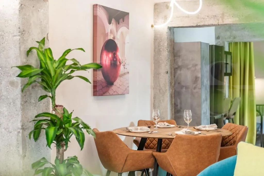 Apartmán Pop Art Gem With Paintings By Local Artist By Rems Màlaga