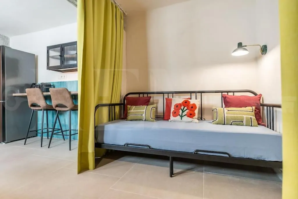 Apartmán Pop Art Gem With Paintings By Local Artist By Rems Màlaga