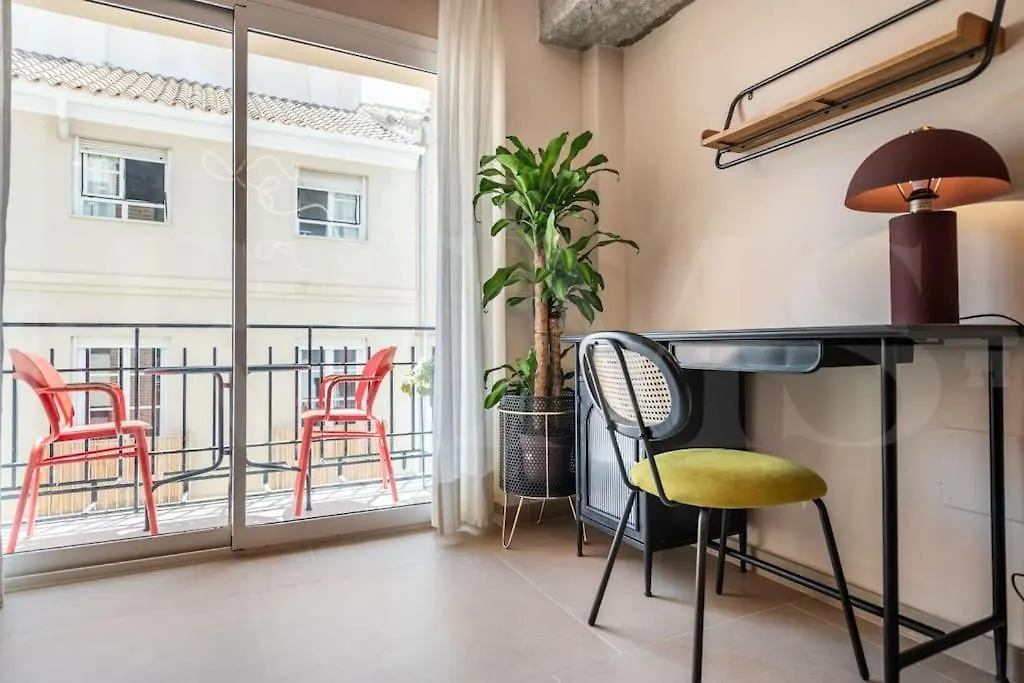 Apartmán Pop Art Gem With Paintings By Local Artist By Rems Màlaga