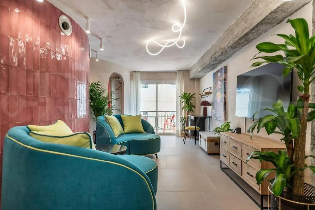 Apartmán Pop Art Gem With Paintings By Local Artist By Rems Màlaga
